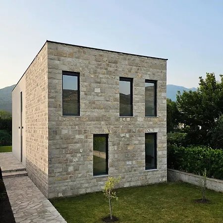 Trebisnjica Riverhouse * تريبينيي