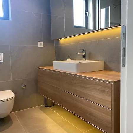 Trebisnjica Riverhouse شقة تريبينيي